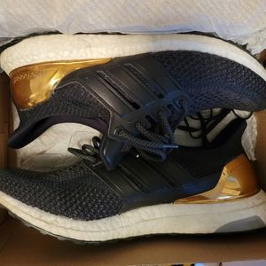Adidas Ultraboost 'Gold Medal' sz 11
